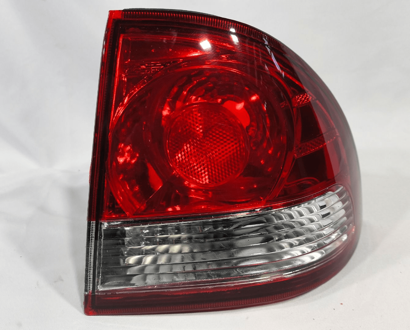 Lanterna Traseira Bicolor Lado Direito ChevroletClassic 2011 ate 2015