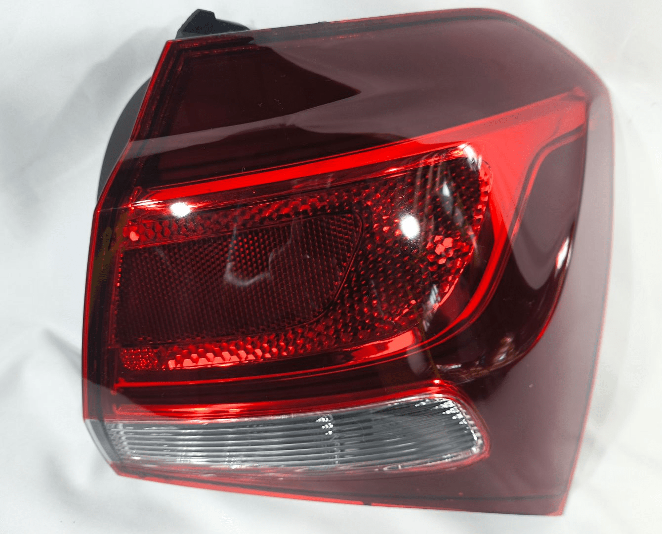 Lanterna Traseira Cobalt 2017 A 2020 Canto Bicolor Lado Direito