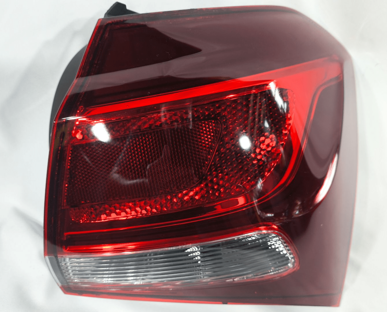 Lanterna Traseira Cobalt 2017 A 2020 Canto Bicolor Lado Direito