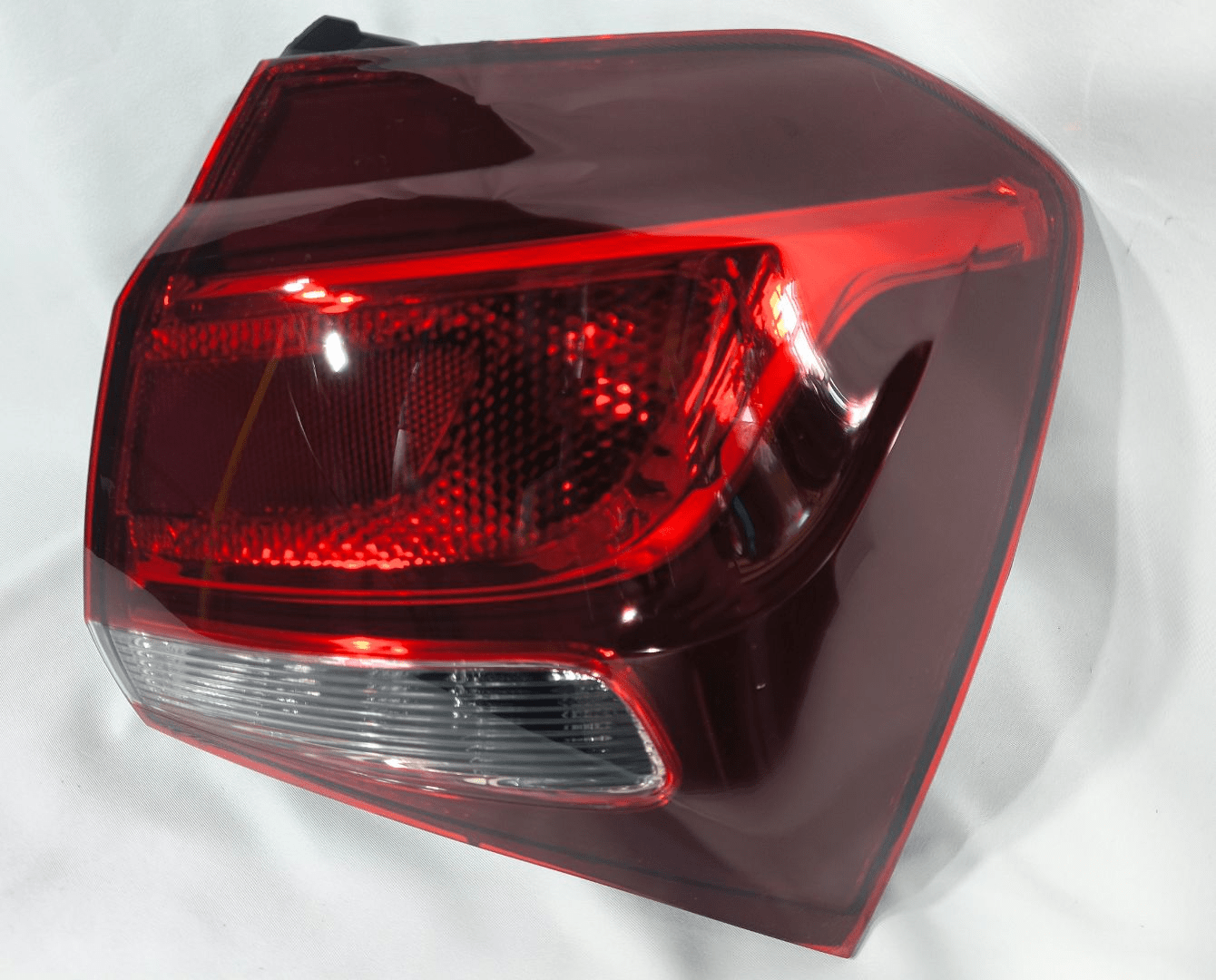 Lanterna Traseira Cobalt 2017 A 2020 Canto Bicolor Lado Direito