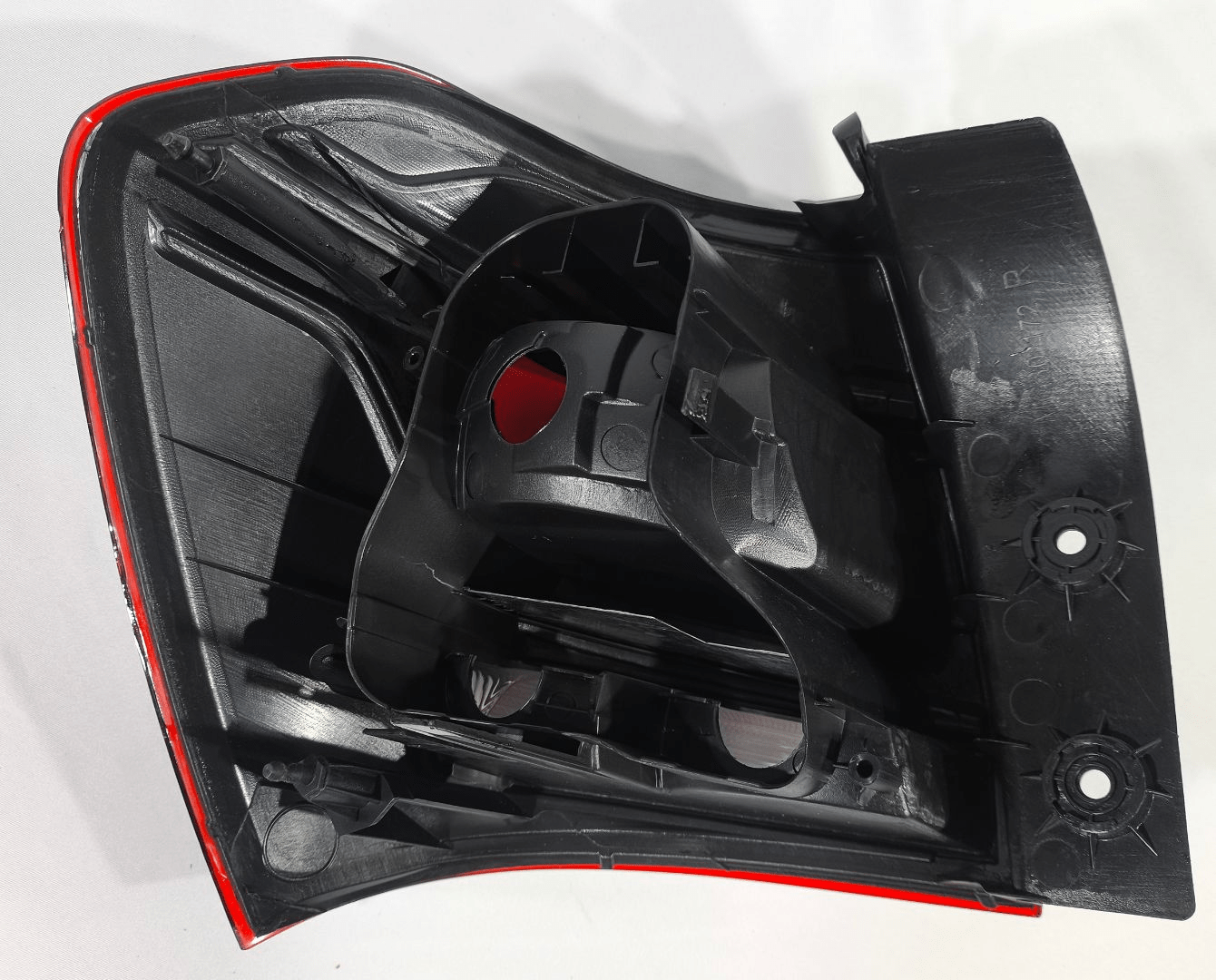 Lanterna Traseira Cobalt 2017 A 2020 Canto Bicolor Lado Direito