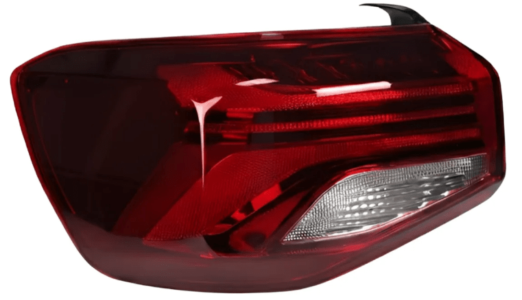 Lanterna Traseira de canto Onix Sedan (onix plus) Sem Led, Lado Esquerdo 2020 a 2025 bicolor.