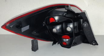 Lanterna Traseira Ford Ka Hatch Bicolor Lado Direito 2015 Ate 2018