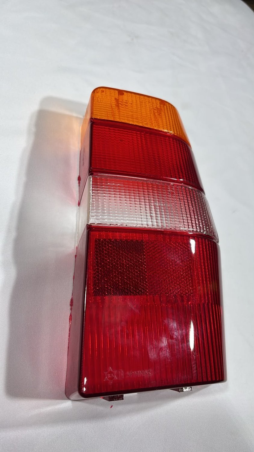 Lente de Lanterna Traseira Tricolor Fiat Fiorino/Elba (Modelo Carto) - Lado Direito 1986 a 1997