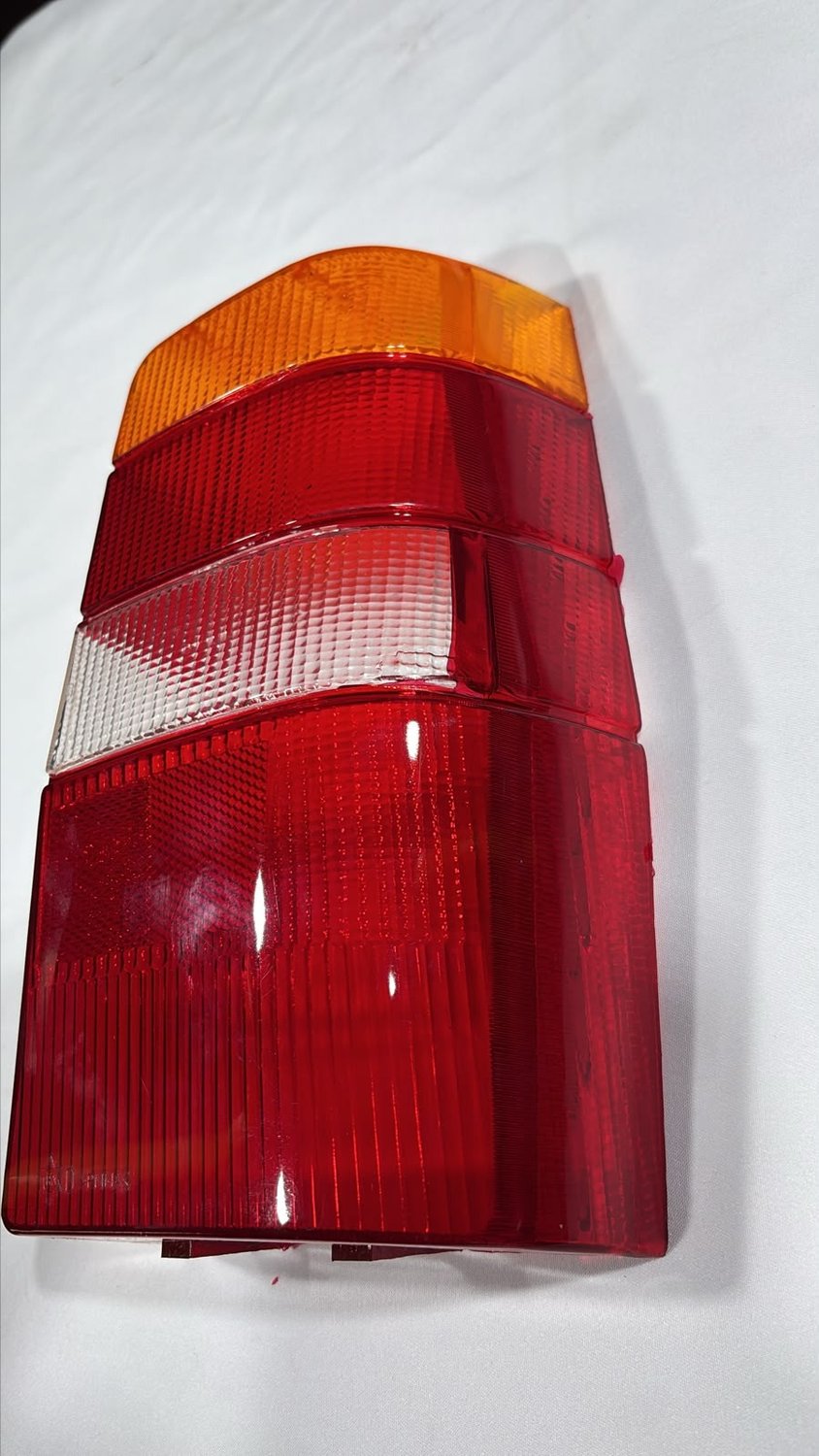 Lente de Lanterna Traseira Tricolor Fiat Fiorino/Elba (Modelo Carto) - Lado Direito 1986 a 1997