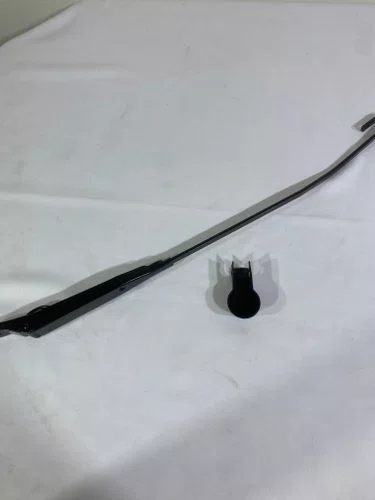 Braco do Limpador de Para-Brisa (Lado Direito)  Chevrolet Celta (2001 em diante)