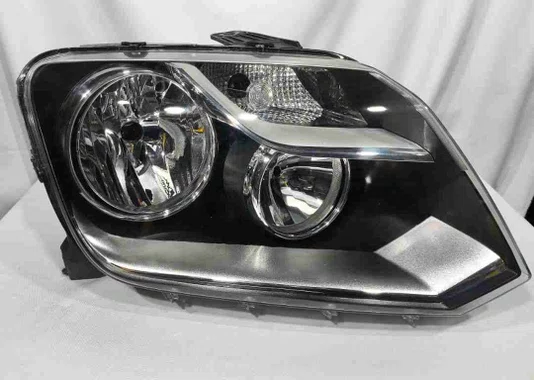 FAROL AMAROK LADO DIREITO 2010 ATE 2016