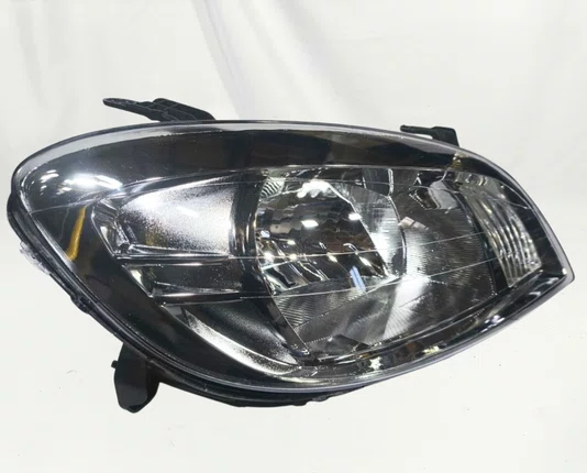 Farol Chevrolet Celta / Prisma Mascara Cromada Lado Direito 2006 ate 2012