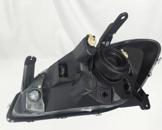 Farol Chevrolet Celta / Prisma Mascara Cromada Lado Direito 2006 ate 2012