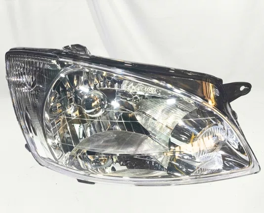 Farol Chevrolet Classic Mascara Cromada Lado Direito 2011 ate 2016