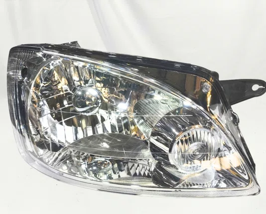 Farol Chevrolet Classic Mascara Cromada Lado Direito 2011 ate 2016