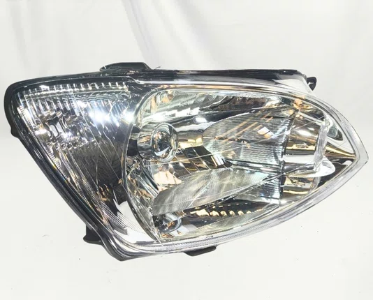 Farol Chevrolet Classic Mascara Cromada Lado Direito 2011 ate 2016