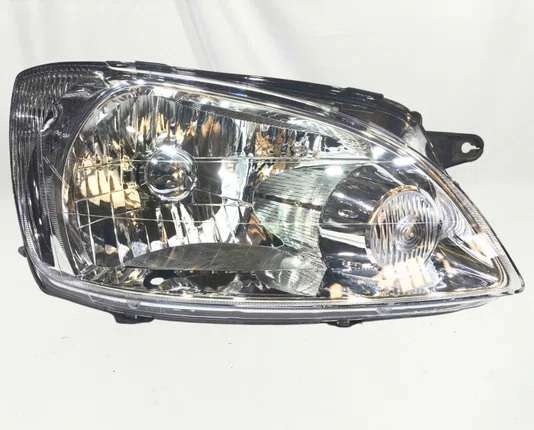 Farol Chevrolet Classic Mascara Cromada Lado Direito 2011 ate 2016