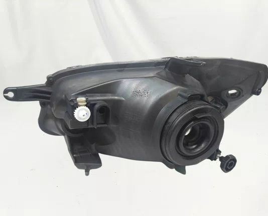 Farol Chevrolet Classic Mascara Cromada Lado Direito 2011 ate 2016
