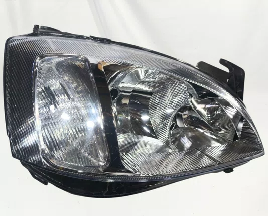Farol Chevrolet Corsa / Montana Mascara Cromada Lado Direito 2003 ate 2007