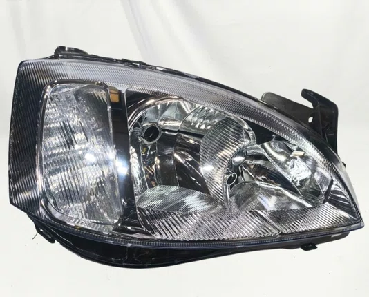 Farol Chevrolet Corsa / Montana Mascara Cromada Lado Direito 2003 ate 2007