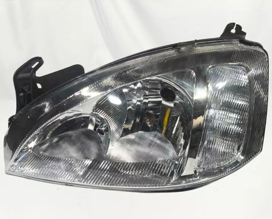 Farol Chevrolet Corsa / Montana Mascara Cromada Lado Esquerdo 2003 ate 2007