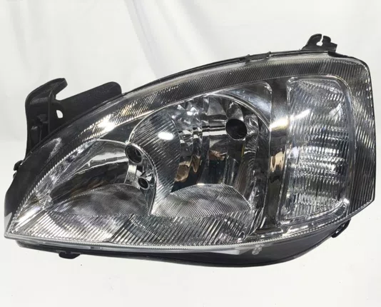 Farol Chevrolet Corsa / Montana Mascara Cromada Lado Esquerdo 2003 ate 2007