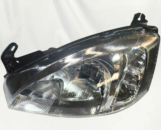 Farol Chevrolet Corsa / Montana Mascara Cromada Lado Esquerdo 2008 ate 2012
