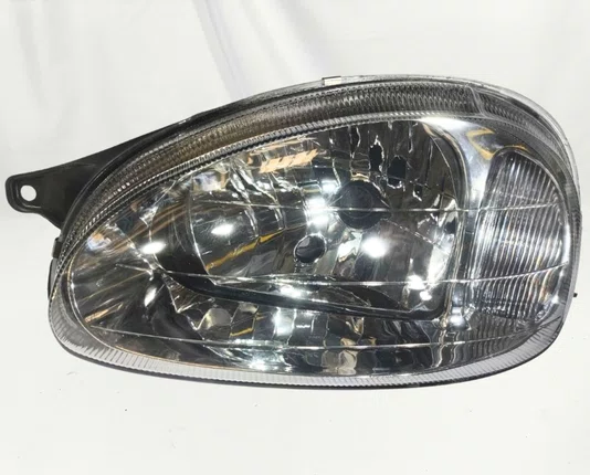 Farol de Vidro Chevrolet Corsa / Classic Mascara Cromada Preto Lado Esquerdo 2000 ate 2010