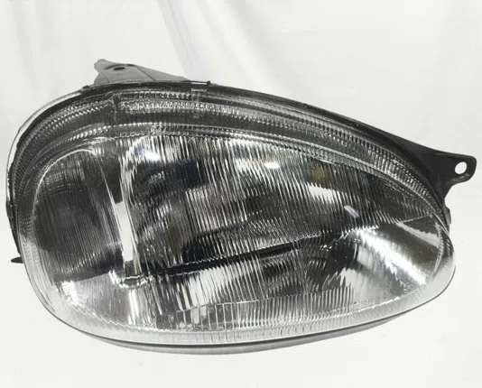 Farol de Vidro Chevrolet Corsa Mascara Cromada Lado Direito 1994 ate 2000