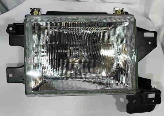 FAROL F1000 COM SUPORTE 1993 A 1996 LADO DIREITO