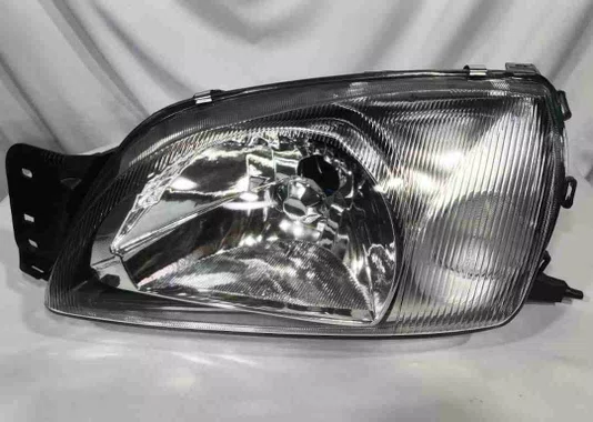 Farol Ford Fiesta Com Pisca Cromado Lado Esquerdo 2000 Ate 2002