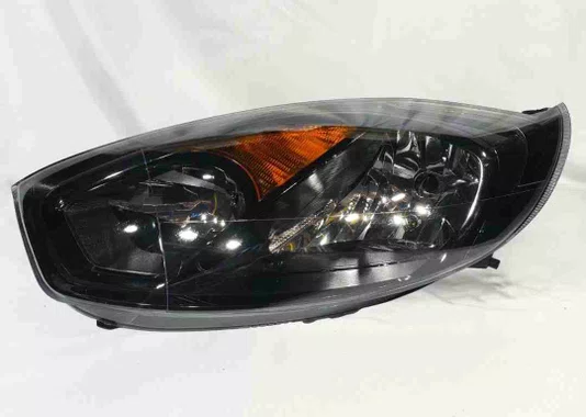 Farol Ford Fiesta Mascara Negra Lado Esquerdo 2011 Ate 2013
