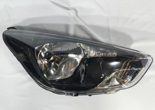 Farol Ford Ka 2015 ate 2018 Mascara negra Lado Direito/passageiro