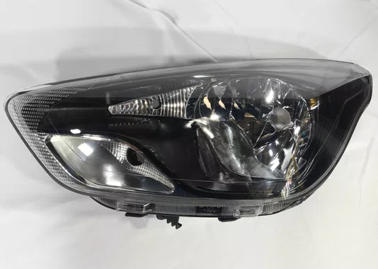 Farol Ford Ka ano 2015 ate 2018 Mascara negra Lado esquerdo (motorista)