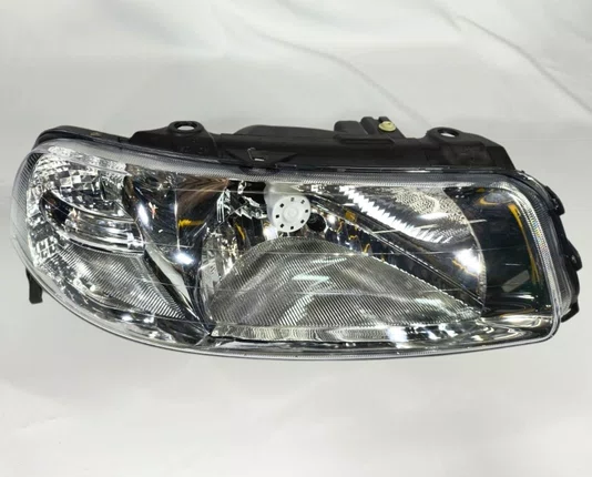 Farol Gol Parati Saveiro G3 Lado Direito Simples Cromado 2000 ate 2005