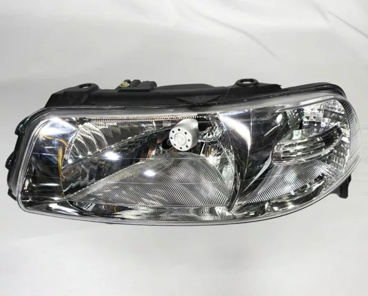Farol Gol Parati Saveiro G3 Lado Esquerdo Simples Cromado 2000 ate 2005