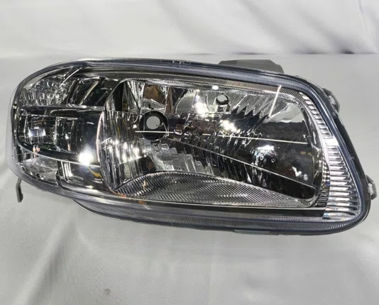 Farol Gol Parati Saveiro G4 Lado Direito Cromado 2005 ate 2009