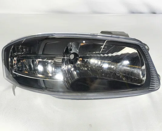 Farol Gol Parati Saveiro G4 Lado Direito Mascara Negra 2005 ate 2009
