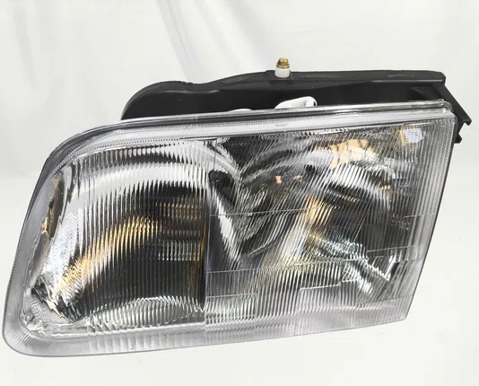 Farol Principal Chevrolet S10 Mascara Cromada Lado Esquerdo 1995 ate 2000