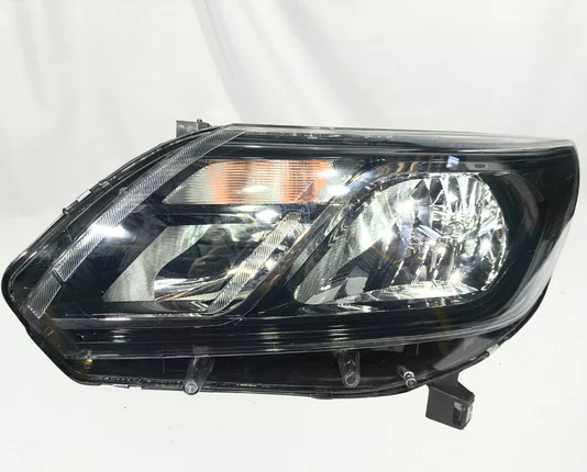 Farol Principal Chevrolet S10 Mascara Negra / Friso Cromado Lado Esquerdo 2017 ate 2025