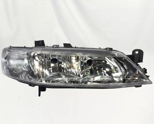 Farol Principal Chevrolet Vectra Mascara Cromada Lado Direito 2000 ate 2005