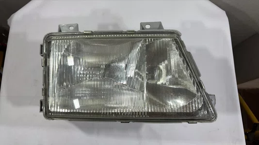 Farol Principal Dianteiro com Farol Auxiliar Integrado Lado Direito Mercedes-Benz Sprinter 95 a 02