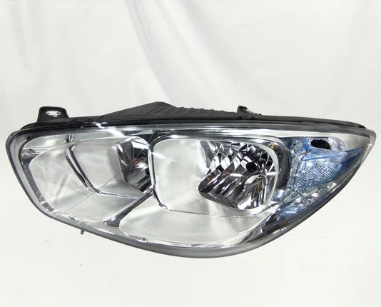 Farol Principal Fiat Grand Siena Mascara Cromada Lado Esquerdo 2012 ate 2021