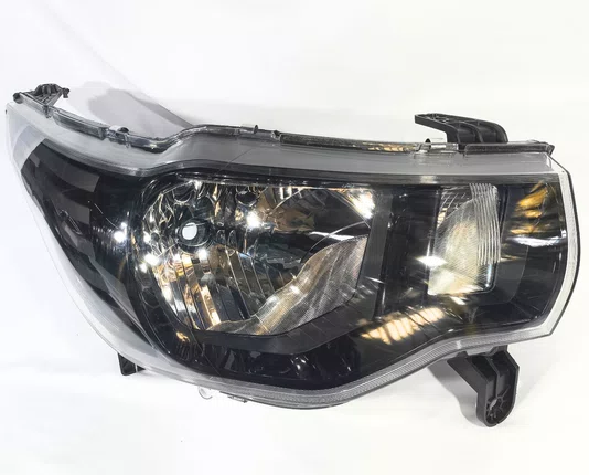 Farol Principal Fiat Mobi Mascara Simples Negra Lado Direito de 2016 ate 2025