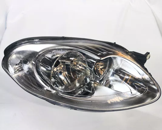 Farol Principal Fiat Palio Mascara Duplo Cromado Lado Direito de 2012 ate 2017