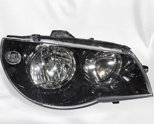 Farol Principal Fiat Palio / Siena / Strada Canhao Preto Cromado Lado Direito de 2004 ate 2016