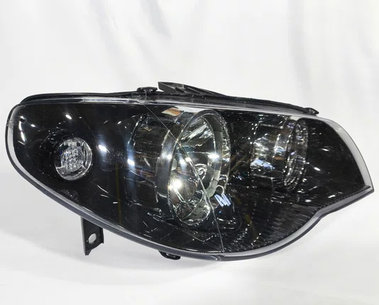 Farol Principal Fiat Palio / Siena / Strada Canhao Preto Cromado Lado Direito de 2004 ate 2016