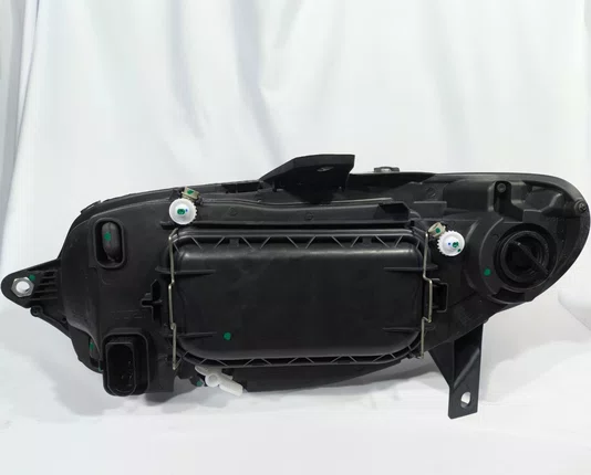 Farol Principal Fiat Palio / Siena / Strada Canhao Preto Cromado Lado Direito de 2004 ate 2016