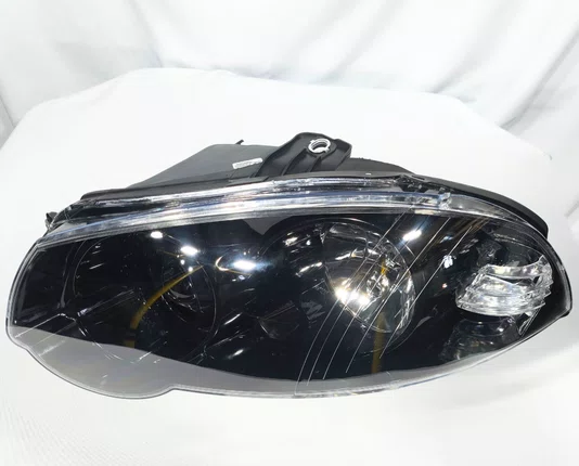 Farol Principal Fiat Palio / Siena / Strada Mascara Canhao Preto Lado Esquerdo de 2010 ate 2020