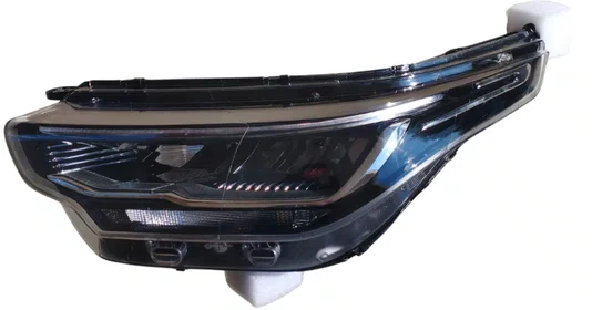 Farol Principal Fiat Strada Mascara Negra / Com Led Lado Esquerdo de 2020 ate 2025