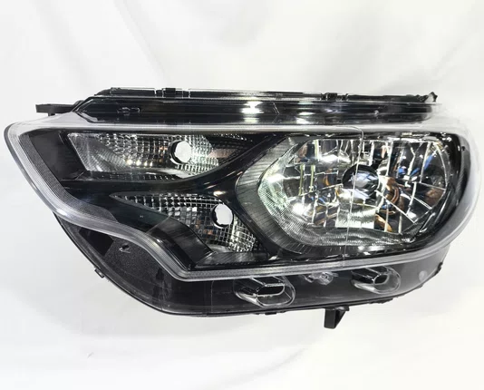 Farol Principal Fiat Strada Mascara Negra / Sem Led Lado Esquerdo de 2020 ate 2025