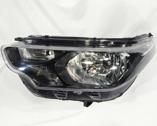 Farol Principal Fiat Strada Mascara Negra / Sem Led Lado Esquerdo de 2020 ate 2025