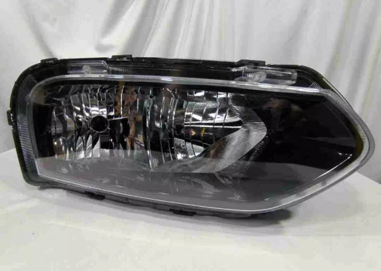 Farol Renault Kwid ano 2022 ate 2025 mascara negra inferior Lado direito