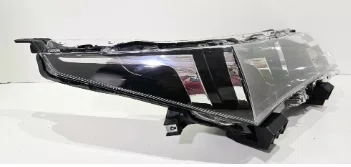 Farol Toyota Corolla Mascara negra 2015 ate 2017 Lado Direito Sem Led
